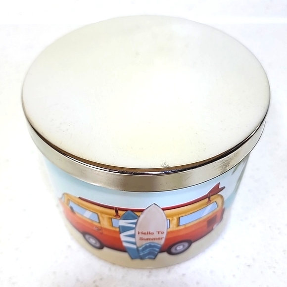 Candle 2 wick Hello to Summer! NEW - Picture 2 of 6